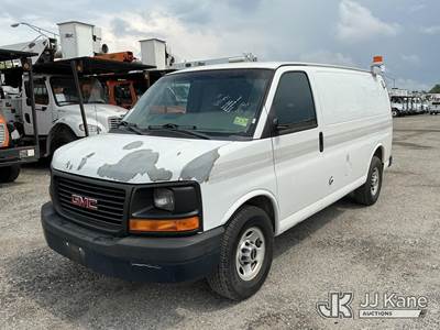 2012 GMC Savana G3500 Cargo Van
