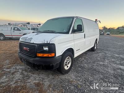 2005 GMC Savana G3500 Cargo Van