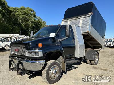 2005 Chevrolet C4500 4X4 Chipper Dump Truck
