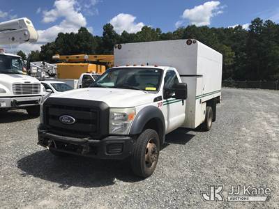 Ford F-550 Chipper Truck