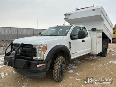2017 Ford F-550 Extended-Cab Chipper Dump Truck