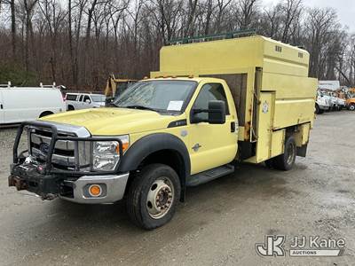 2015 Ford F-550 Chipper Dump Truck