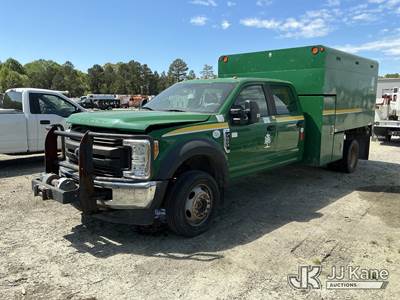 2017 Ford F550 4x4 Crew-Cab Chipper Dump Truck