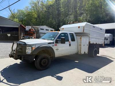 2014 Ford F-550 Extended-Cab Chipper Dump Truck