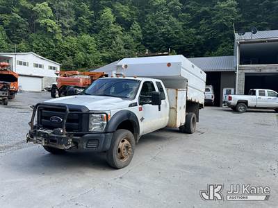 2015 Ford F-550 Chipper Dump Truck