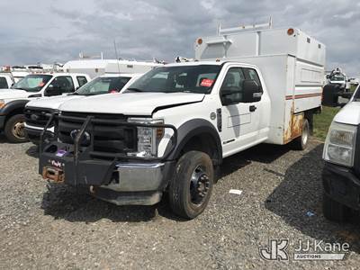 2019 Ford F-550 Chipper Dump Truck