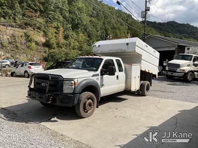 2013 Ford F-550 Extended-Cab Chipper Dump Truck