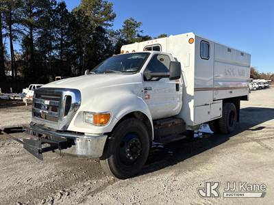 2013 Ford F650 Chipper Dump Truck