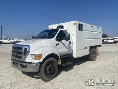2013 Ford F-650 Chipper Dump Truck