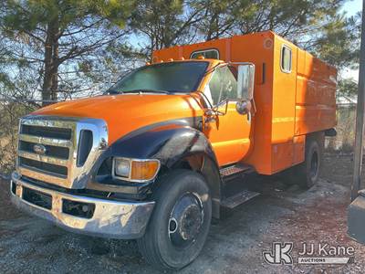 2015 Ford F-650 Chipper Dump Truck