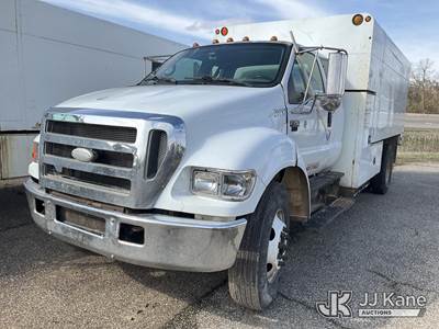 2006 Ford F-650 Extended-Cab Chipper Dump Truck