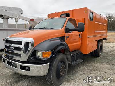 2015 Ford F-650 Chipper Dump Truck