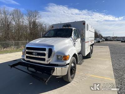 2015 Ford F650 Chipper Dump Truck