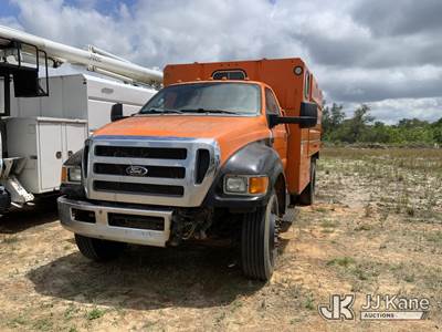2015 Ford F-650 Chipper Dump Truck