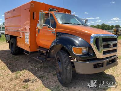 2013 Ford F-650 Chipper Dump Truck