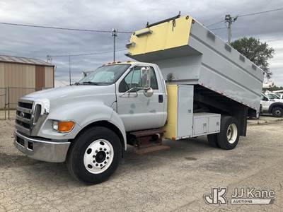 2006 Ford F-650 Chipper Dump Truck