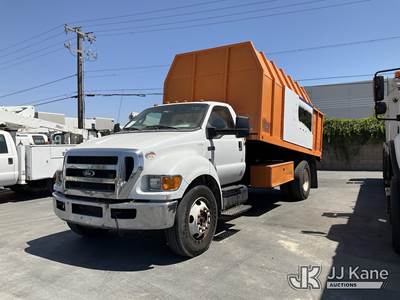 2013 Ford F-650 Dump Chipper Truck