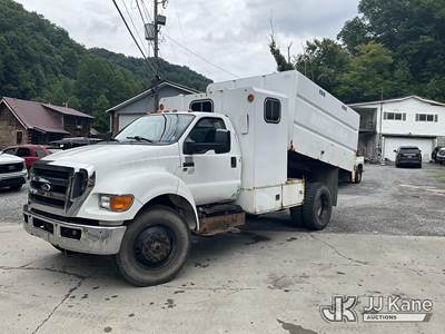 2013 Ford F-650 Chipper Dump Truck