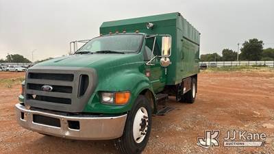 2005 Ford F-650 Chipper Dump Truck