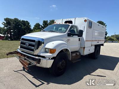 2013 Ford F-650 Regular Cab DRW 6.8L V10 4X2