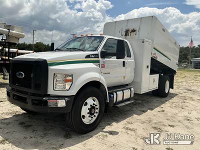 Ford F-750 Chipper Truck