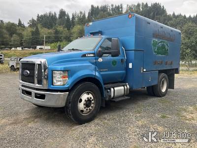 Ford F-750 Chipper Truck