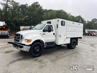 Ford F-750 Chipper Truck