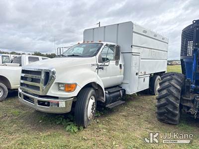 Ford F-750 Chipper Truck