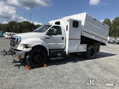 Ford F-750 Chipper Truck