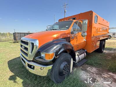 Ford F-750 Chipper Truck