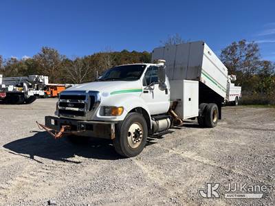 Ford F-750 Chipper Truck