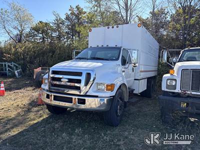 2005 Ford F750 Chipper Dump Truck