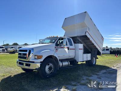2015 Ford F-750 Extended-Cab Chipper Dump Truck