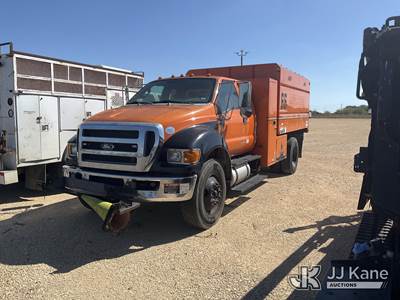 2015 Ford F-750 Extended-Cab Chipper Dump Truck