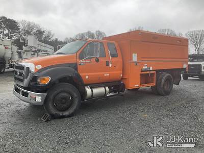 2015 Ford F750 Chipper Dump Truck