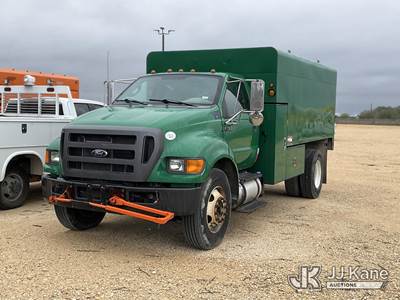 2015 Ford F-750 Chipper Dump Truck