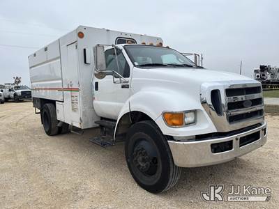 2015 Ford F750 Chipper Dump Truck
