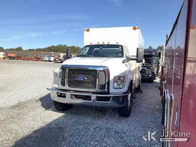2016 Ford F-750 Chipper Dump Truck