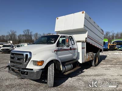 2015 Ford F-750 Extended-Cab Chipper Dump Truck