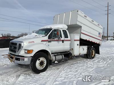 2015 Ford F-750 Extended-Cab Chipper Dump Truck