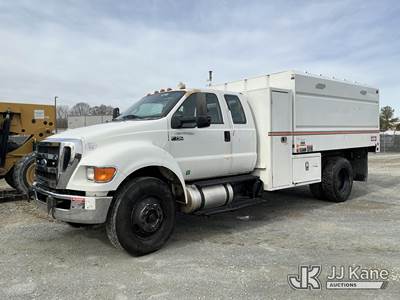 2015 Ford F-750 Extended-Cab Chipper Dump Truck