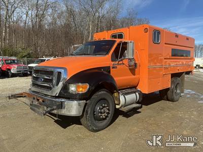 2015 Ford F-750 Chipper Dump Truck