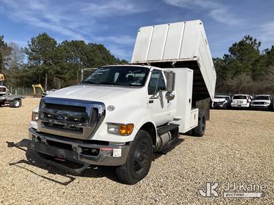 2015 Ford F-750 Dump Chipper Truck