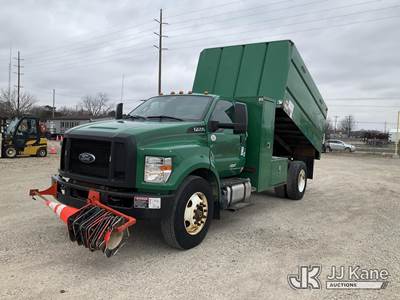 2017 Ford F-750 Regular Cab 2WD DRW Dump Chipper Truck