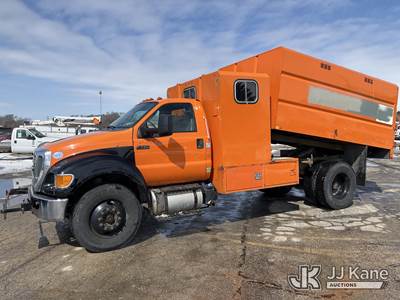 2013 Ford F-750 Dump Chipper Truck
