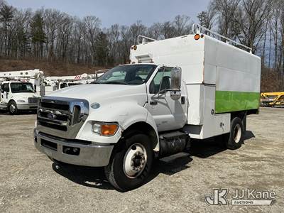 2011 Ford F-750 Chipper Dump Truck