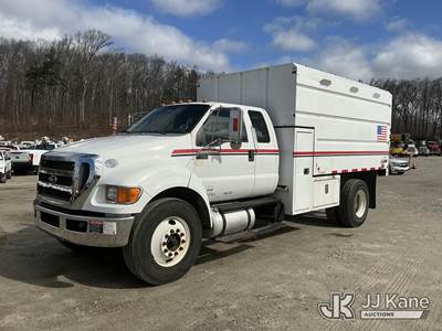 2015 Ford F-750 Extended-Cab Chipper Dump Truck