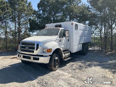 2015 Ford F-750 Chipper Dump Truck