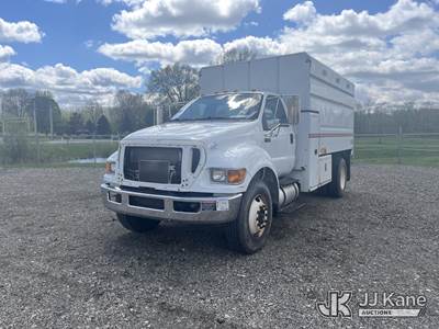 2015 Ford F750 Chipper Dump Truck