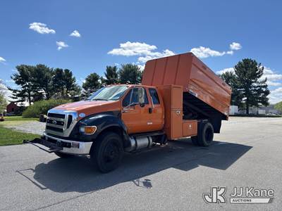 2015 Ford F-750 SuperCab 2WD DRW Extended-Cab Chipper Dump Truck